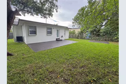 1319 NW 40th St, Miami, FL 33142 - Photo 25
