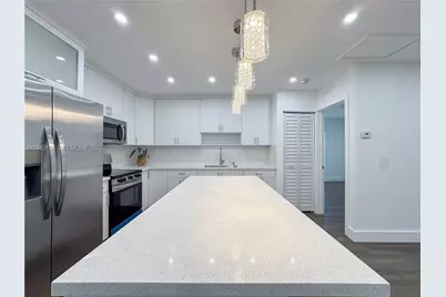 1319 NW 40th St, Miami, FL 33142 - Photo 11