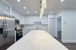 1319 NW 40th St, Miami, FL 33142 - Photo 11