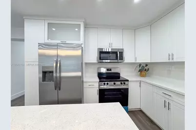 1319 NW 40th St, Miami, FL 33142 - Photo 7