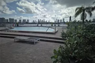 16565 NE 26th Ave, North Miami Beach, FL 33160 - Photo 23
