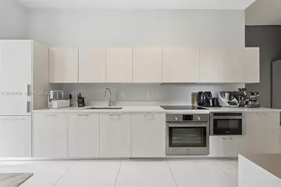 501 NE 31st St #401, Miami, FL 33137 - Photo 3
