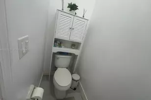 8985 NW 98th Ave, Doral, FL 33178 - Photo 11