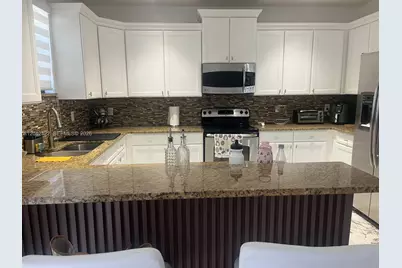 8985 NW 98th Ave, Doral, FL 33178 - Photo 5