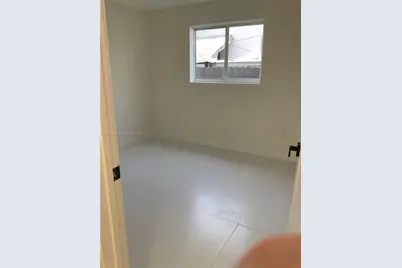 2315 NW 3rd St, Miami, FL 33125 - Photo 13