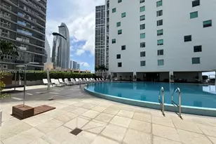 55 SE 6th St, Miami, FL 33131 - Photo 13
