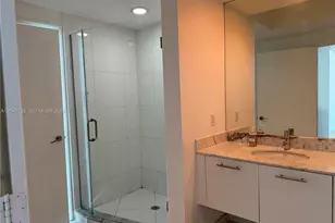 55 SE 6th St, Miami, FL 33131 - Photo 9
