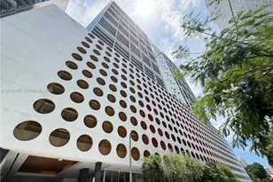 55 SE 6th St, Miami, FL 33131 - Photo 17