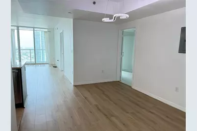 55 SE 6th St #3900, Miami, FL 33131 - Photo 5