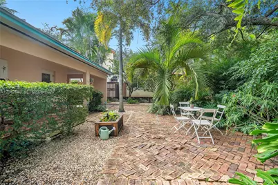 2490 Abaco Ave, Miami, FL 33133 - Photo 17