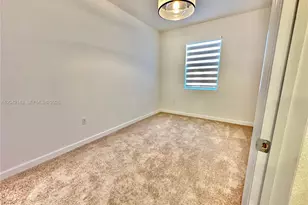 114 SW 184th Pl, Pembroke Pines, FL 33029 - Photo 17