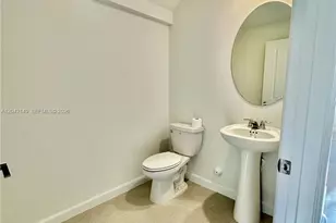114 SW 184th Pl, Pembroke Pines, FL 33029 - Photo 9