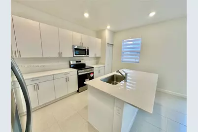 114 SW 184th Pl #114, Pembroke Pines, FL 33029 - Photo 5