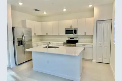 114 SW 184th Pl #114, Pembroke Pines, FL 33029 - Photo 3