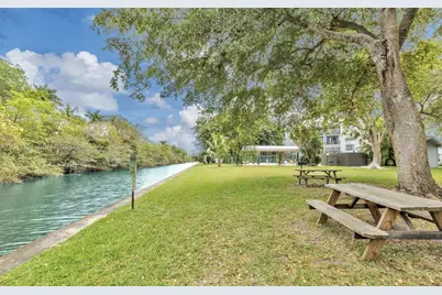 117 Royal Park Dr #3F, Oakland Park, FL 33309 - Photo 27