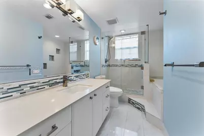 1552 Barcelona Way #6-19, Weston, FL 33327 - Photo 17