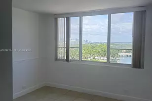 5005 Collins Ave, Miami Beach, FL 33140 - Photo 7