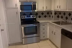 5005 Collins Ave, Miami Beach, FL 33140 - Photo 5
