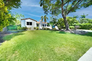 10690 NE 11th Ct, Miami Shores, FL 33138 - Photo 3
