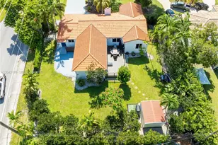 10690 NE 11th Ct, Miami Shores, FL 33138 - Photo 5