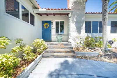 10690 NE 11th Ct, Miami Shores, FL 33138 - Photo 3