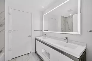 2000 Metropica Wy, Sunrise, FL 33323 - Photo 27