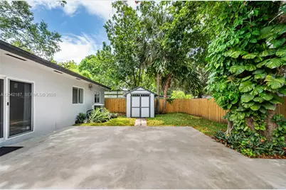 2750 NW 170th St, Miami Gardens, FL 33056 - Photo 27