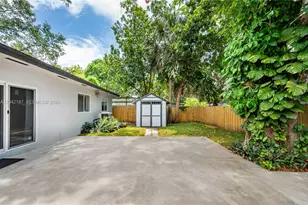 2750 NW 170th St, Miami Gardens, FL 33056 - Photo 29
