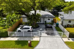 2750 NW 170th St, Miami Gardens, FL 33056 - Photo 35
