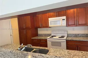 2795 NE 164th St, North Miami Beach, FL 33160 - Photo 5