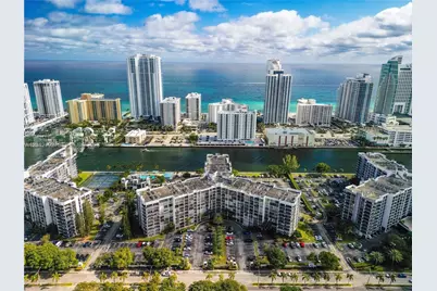 800 Parkview Dr #1018, Hallandale Beach, FL 33009 - Photo 27