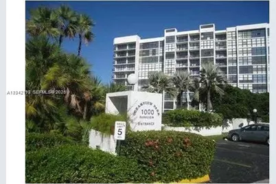800 Parkview Dr #1018, Hallandale Beach, FL 33009 - Photo 7