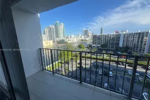 800 Parkview Dr, Hallandale Beach, FL 33009 - Photo 13