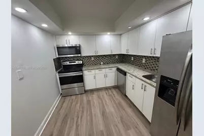 800 Parkview Dr #1018, Hallandale Beach, FL 33009 - Photo 19