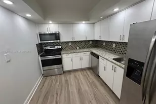 800 Parkview Dr, Hallandale Beach, FL 33009 - Photo 19