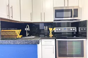 7904 West Dr, North Bay Village, FL 33141 - Photo 9