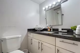 7904 West Dr, North Bay Village, FL 33141 - Photo 17