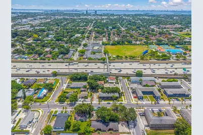 605 NW 65th St, Miami, FL 33150 - Photo 23