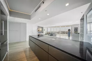 450 Alton Rd, Miami Beach, FL 33139 - Photo 15