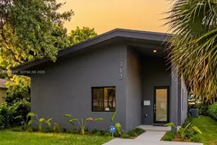 313 NE 169th St, North Miami Beach, FL 33162 - Photo 17