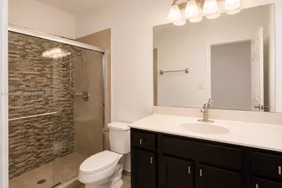 8954 W 35th Way, Hialeah, FL 33018 - Photo 17