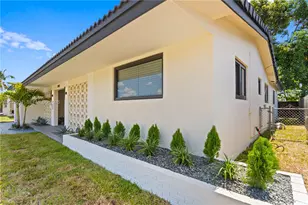 2431 Sabal Palm Dr, Miramar, FL 33023 - Photo 11