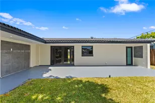 2431 Sabal Palm Dr, Miramar, FL 33023 - Photo 9