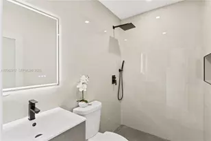 2431 Sabal Palm Dr, Miramar, FL 33023 - Photo 31