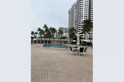 2625 Collins Ave #420, Miami Beach, FL 33140 - Photo 21