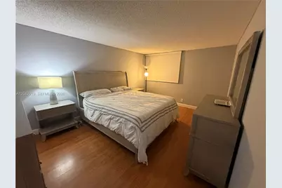 2625 Collins Ave #420, Miami Beach, FL 33140 - Photo 9