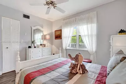 415 SE 11th Ter #207, Dania Beach, FL 33004 - Photo 15