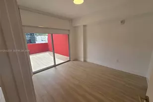 90 NE 32nd St, Miami, FL 33137 - Photo 15