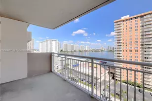 250 174th St, Sunny Isles Beach, FL 33160 - Photo 31
