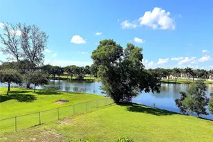 8560 N Sherman Cir, Miramar, FL 33025 - Photo 15